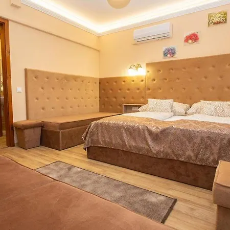 Kis Panzio*** ベッド・アンド・ブレックファスト