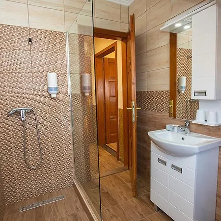 Kis Panzio*** ハイデゥソボスロー