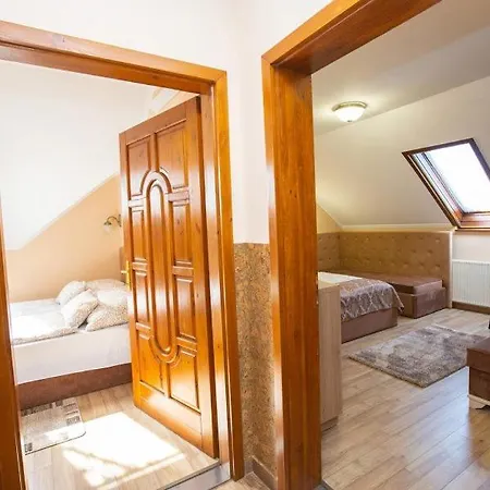 Bed and Breakfast Kis Panzio***